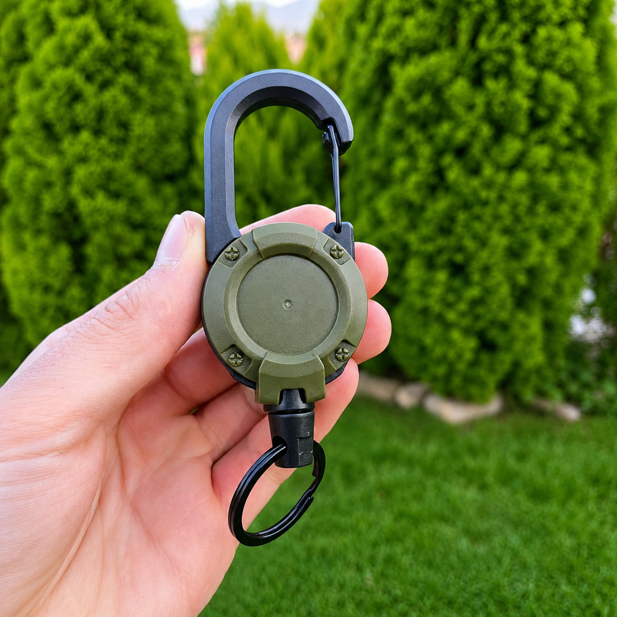 FalconGrip Retractable Keychain